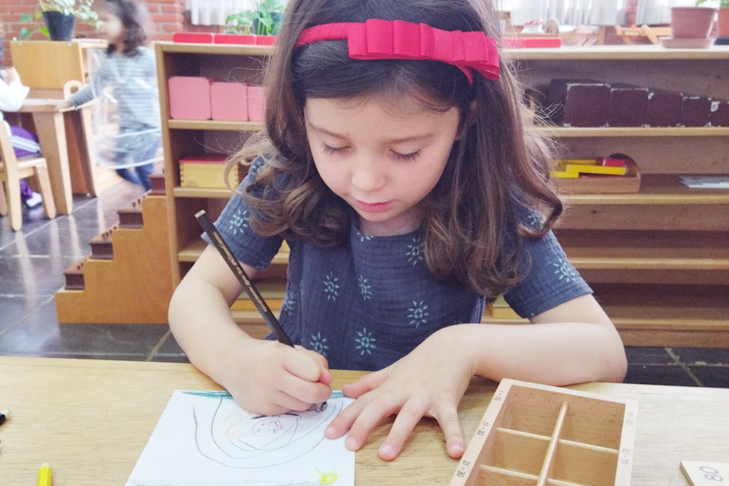 Read more about the article O que significa escolher uma Educação Montessoriana?